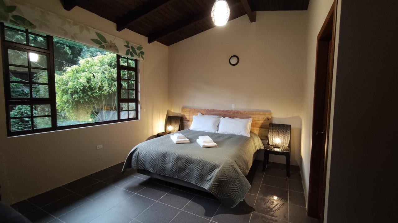 "Casa Verde" En Banos De Agua Santa Con Vista Al Volcan Tungurahua Exteriér fotografie